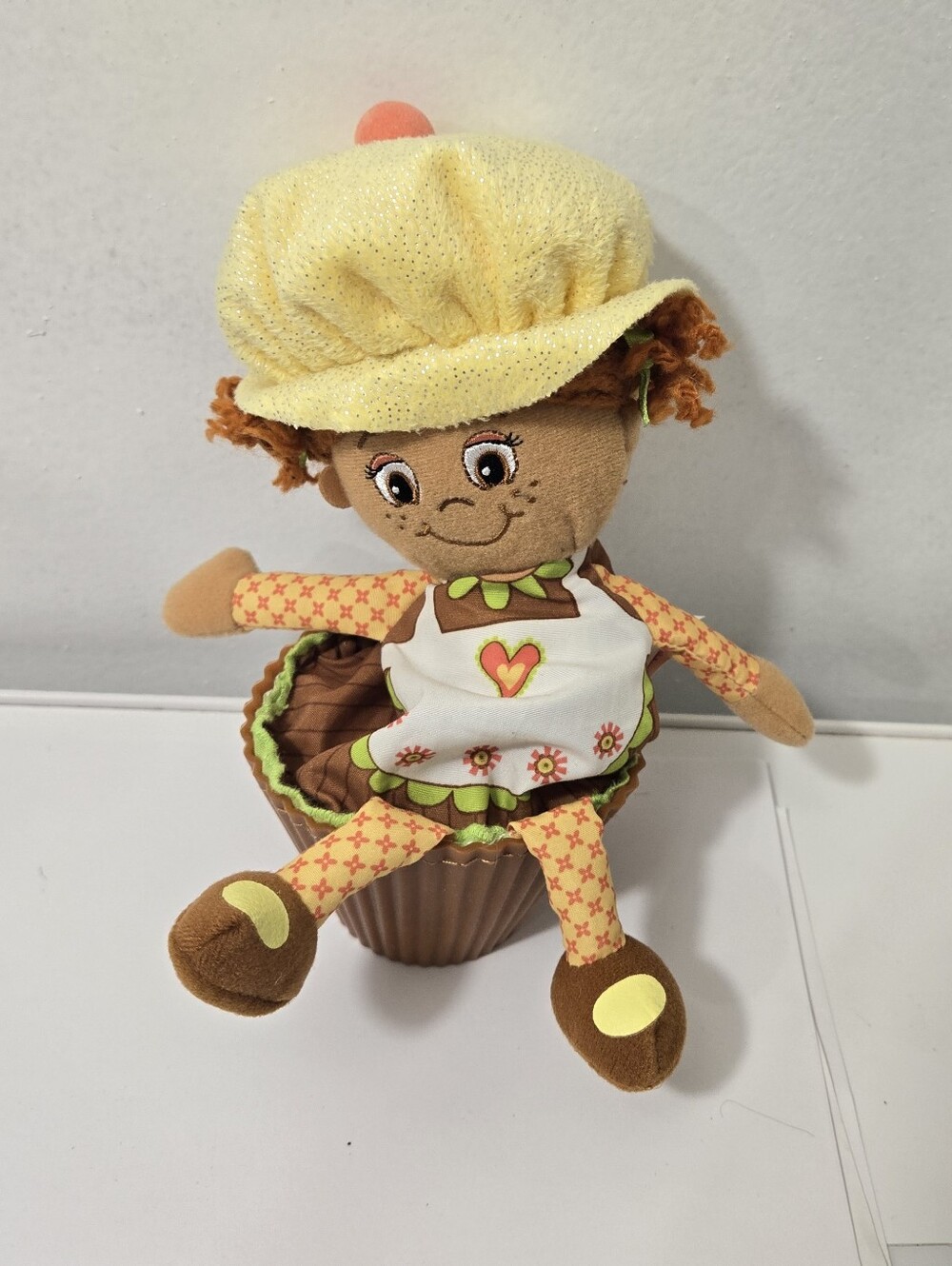 Little Miss Muffin Doll Toy Brown Skin Yellow 8" 2011 Surprise Cupcake Chip
